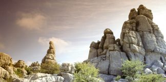 IU pide un modelo compatible entre la “ingente cantidad de visitas” al Torcal y su conservación
