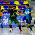 Dani Ramos avanza ante la defensa de Borja – BeSoccer CD UMA Antequera – Movistar Inter