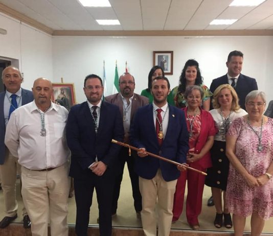 José María González Gallardo alcalde de Sierra de Yeguas con el apoyo de AL Grupo corporativo del Ayuntamiento de Sierra de Yeguas