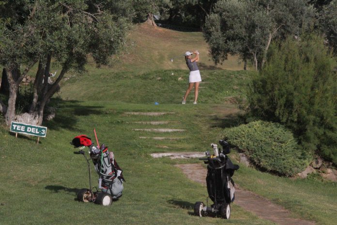 Primer dia del campeonato de golf universitario