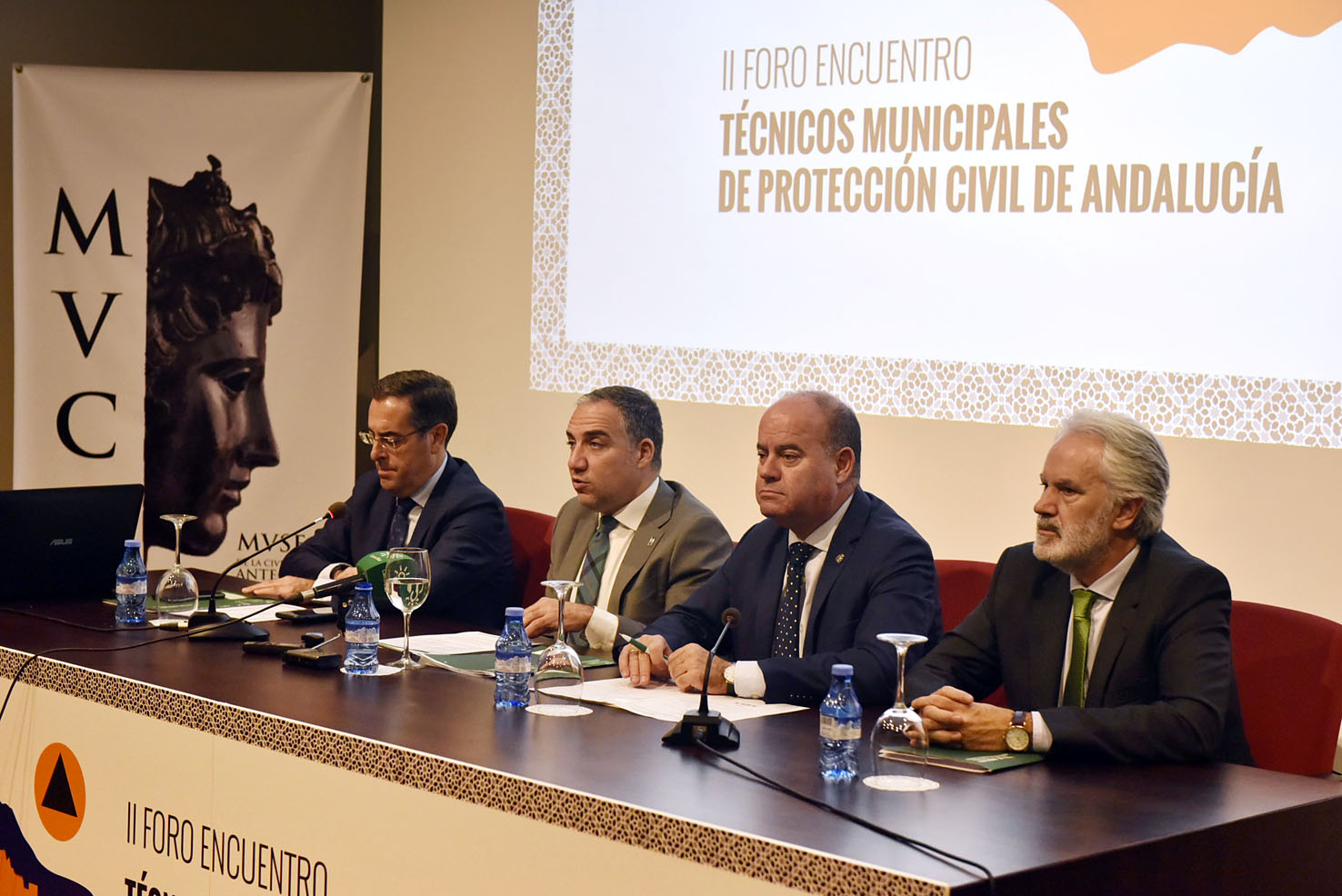 El consejero Elías Bendodo anuncia un decreto pionero en España para regular el Sistema Local de Protección Civil - Las 4 Esquinas