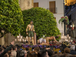 Antequera se rinde a su Legión en un Miércoles Santo para el recuerdo