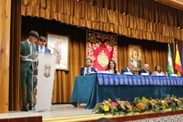 Graduacion bachillerato mesa pre