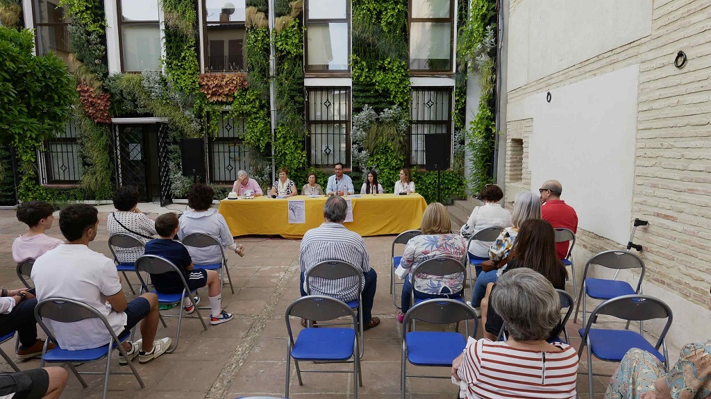 COMARCA Archidona inaugura el ciclo ‘Plazas y Patios para la Poesia con un homenaje a Antonio Machado