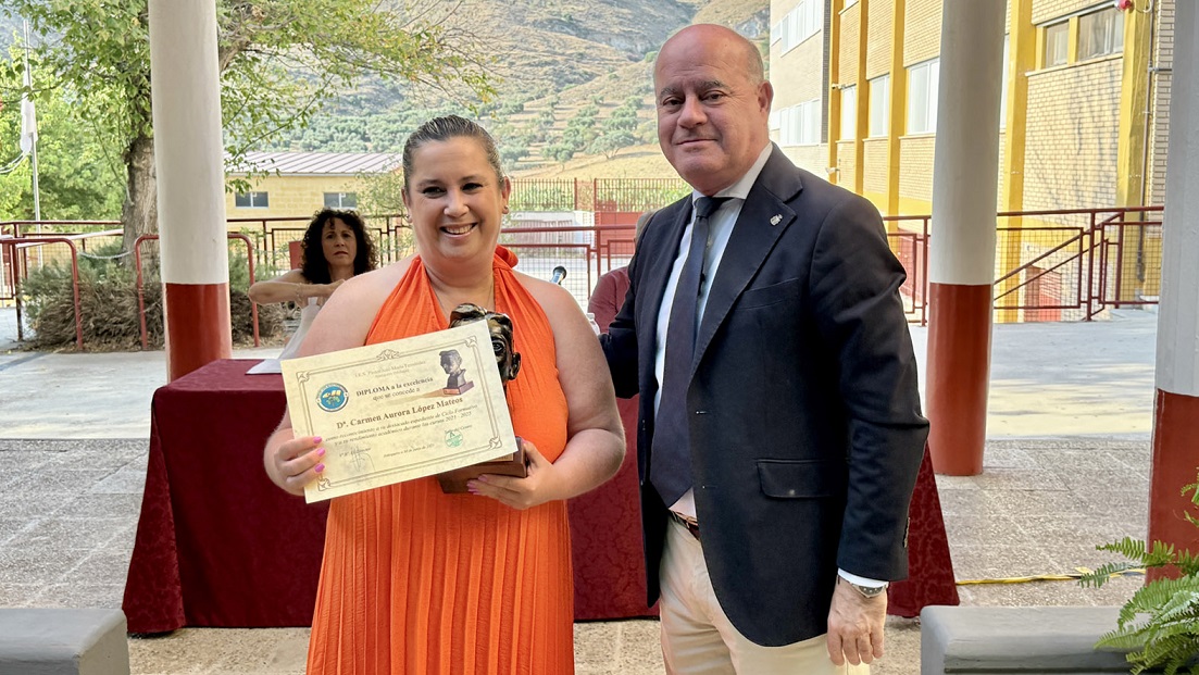El IES José María Fernández de Antequera premia a los 26 mejores expedientes académicos del curso 4 mbaron premiospintor 30062025 2