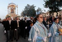 Archidona se vuelca en la bajada de la Virgen de Gracia