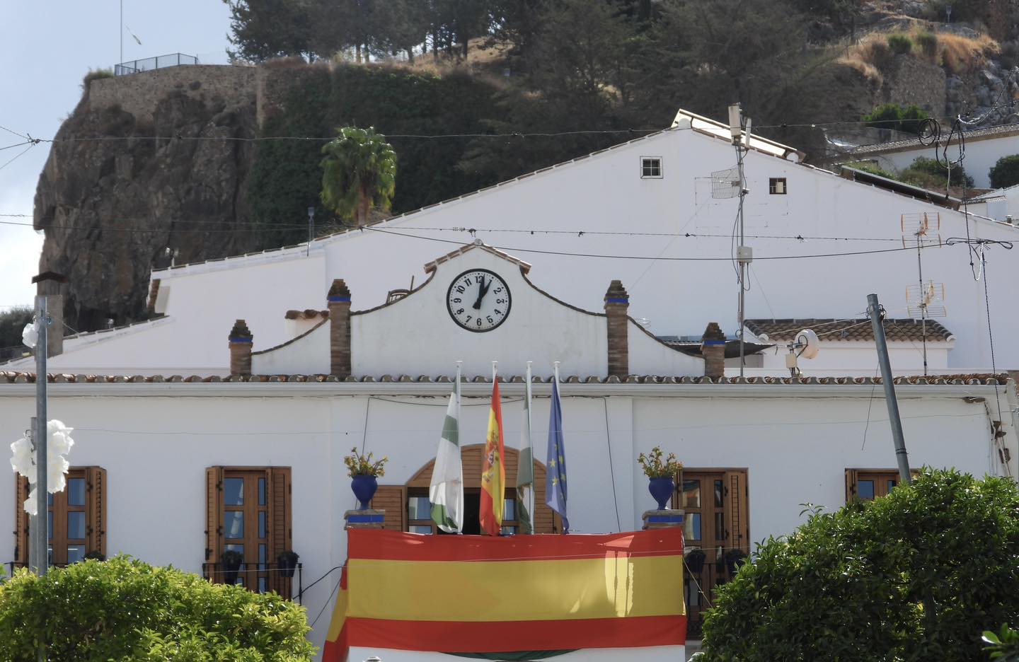 Ardales reconocerá a personas y colectivos ejemplares en el Día de la Bandera 3 559363194 1297641102395281 1582075678905472756 n