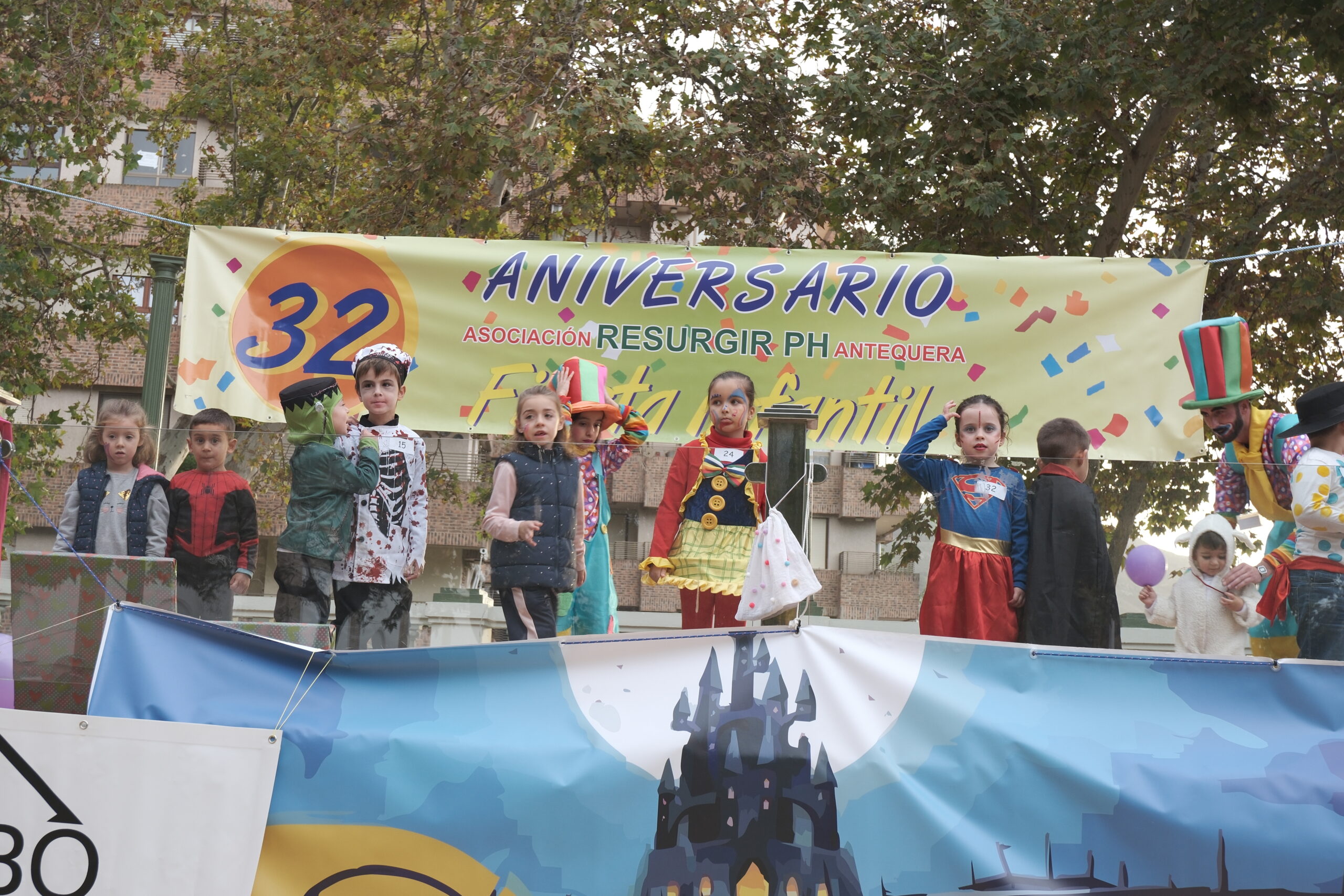 La Asociación Resurgir Proyecto Humano celebra su 33º aniversario con una gran fiesta de Halloween en Antequera 5 DSCF6820 scaled 1