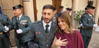 Una pedida de mano, reconocimientos y un homenaje a los caídos, así ha sido la festividad de la Guardia Civil en Antequera