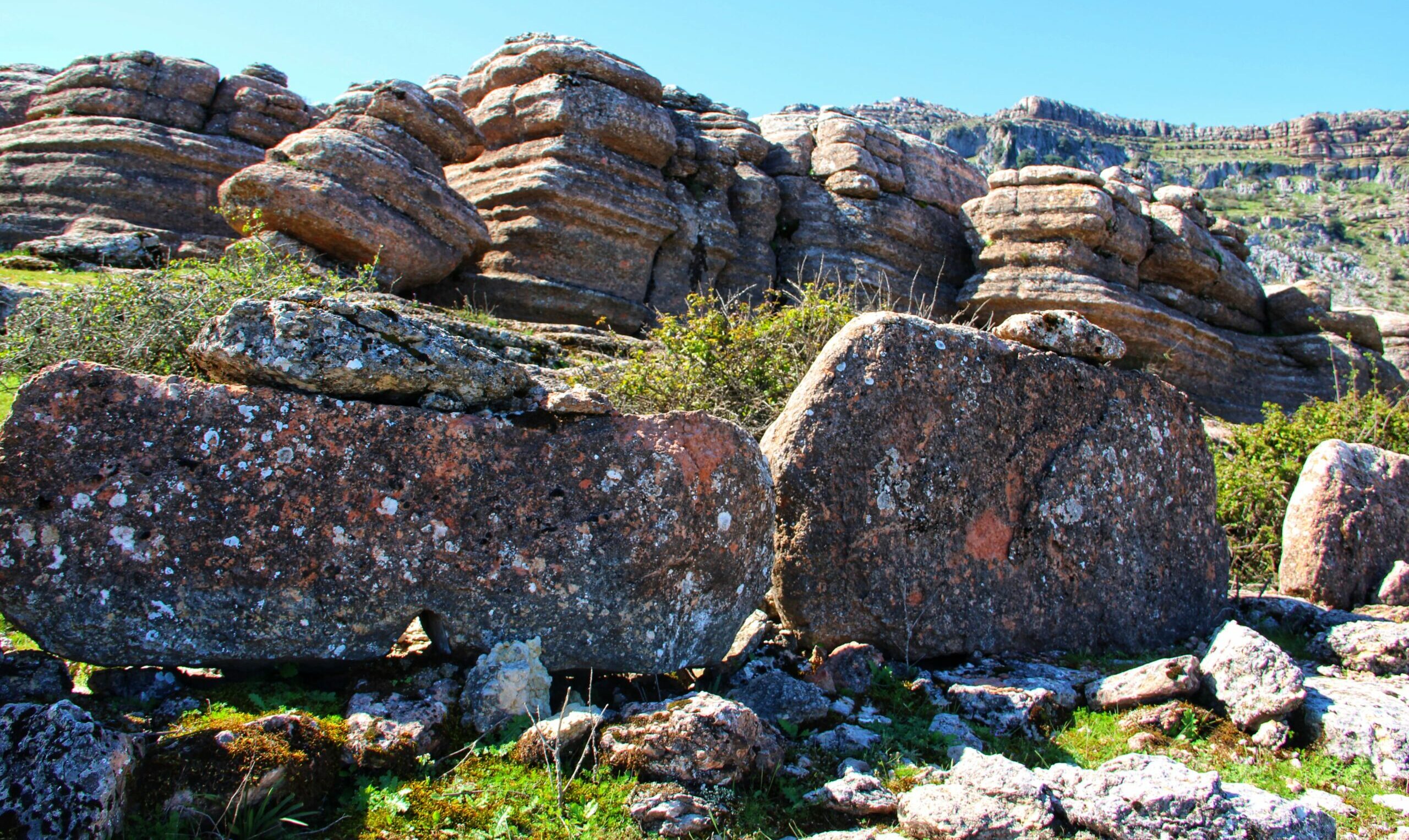 Organizan una ruta para descubrir las trincheras de la Guerra Civil en el Torcal de Antequera 3 IMG 20251024 WA0138 scaled e1761565062792