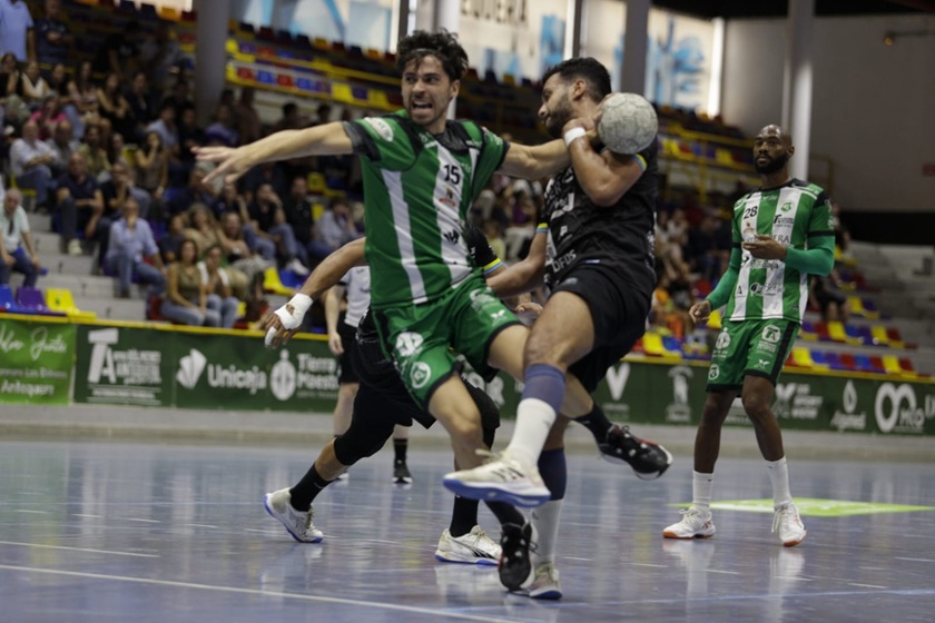 El BM Dólmenes Antequera suma su segunda victoria consecutiva (32-30) 5 Imagen de WhatsApp 2025 10 25 a las 23.04.17 ab2e8ff6
