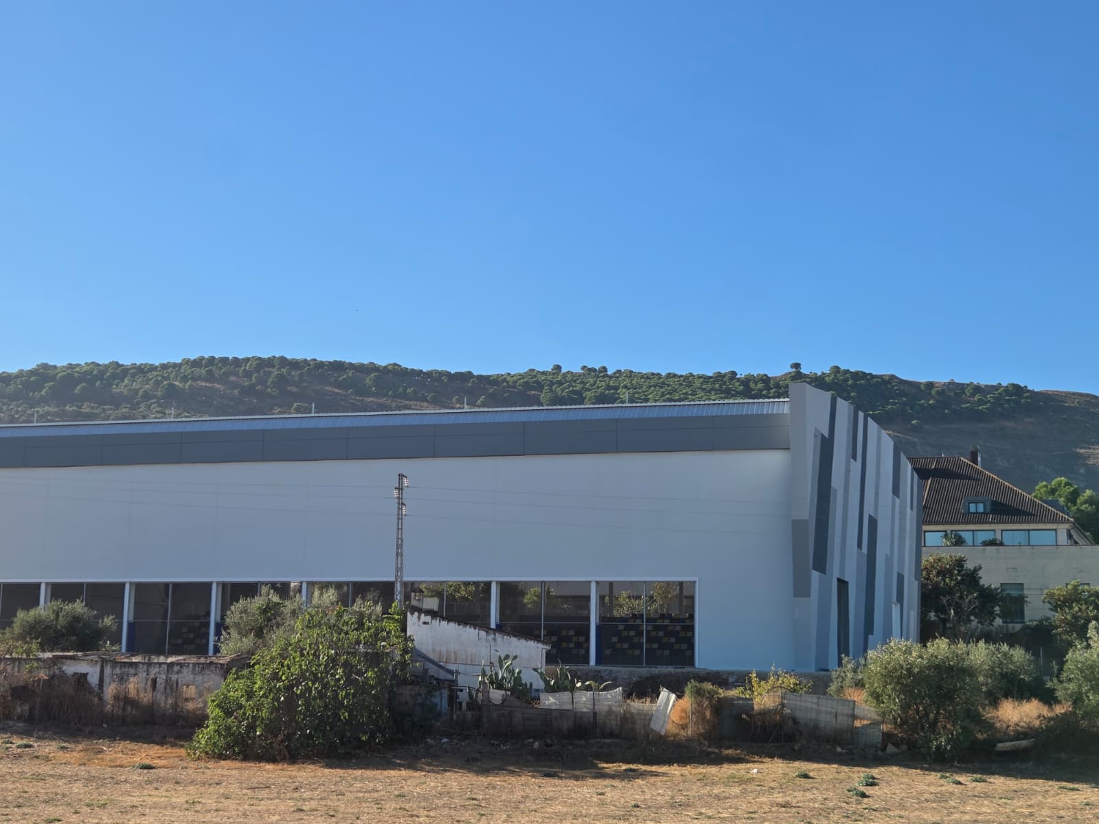 Antequera podrá empezar a hacer uso de su nuevo pabellón en noviembre 11 WhatsApp Image 2025 10 24 at 10.46.53