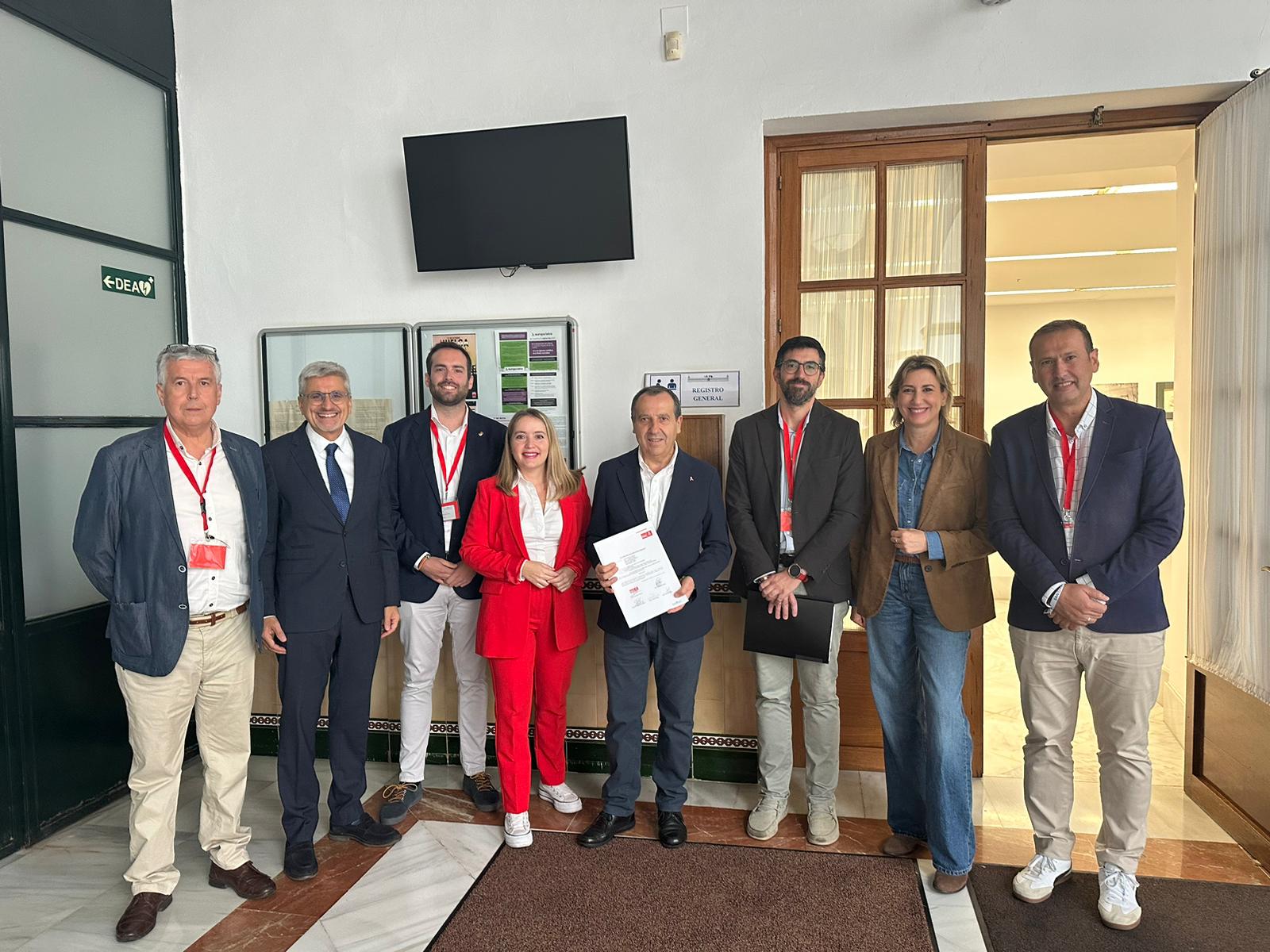 13112025 PARLAMENTARIOS Y ALCALDES SOCIALISTAS EN EL PARLAMENTO DE ANDALUCIA