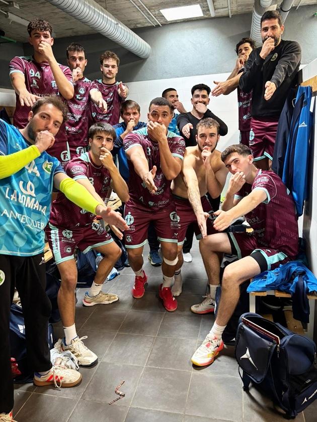 El Dólmenes Antequera se lleva el derbi malagueño en el último instante (22-23) 5 582392474 18302720374284221 7005938883272072386 n