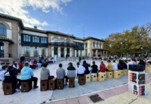 Más de 300 estudiantes participan en una gran cajoneada flamenca en Campillos
