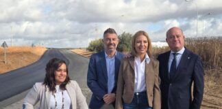 La Diputación invierte 289.000 euros en el asfaltado de la carretera entre el Centro Logístico de Antequera y Cartaojal