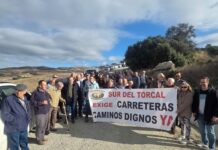 Los vecinos del sur del Torcal vuelven a concentrarse para pedir un arreglo «definitivo» de la vía que une La Joya con Valle de Abdalajís