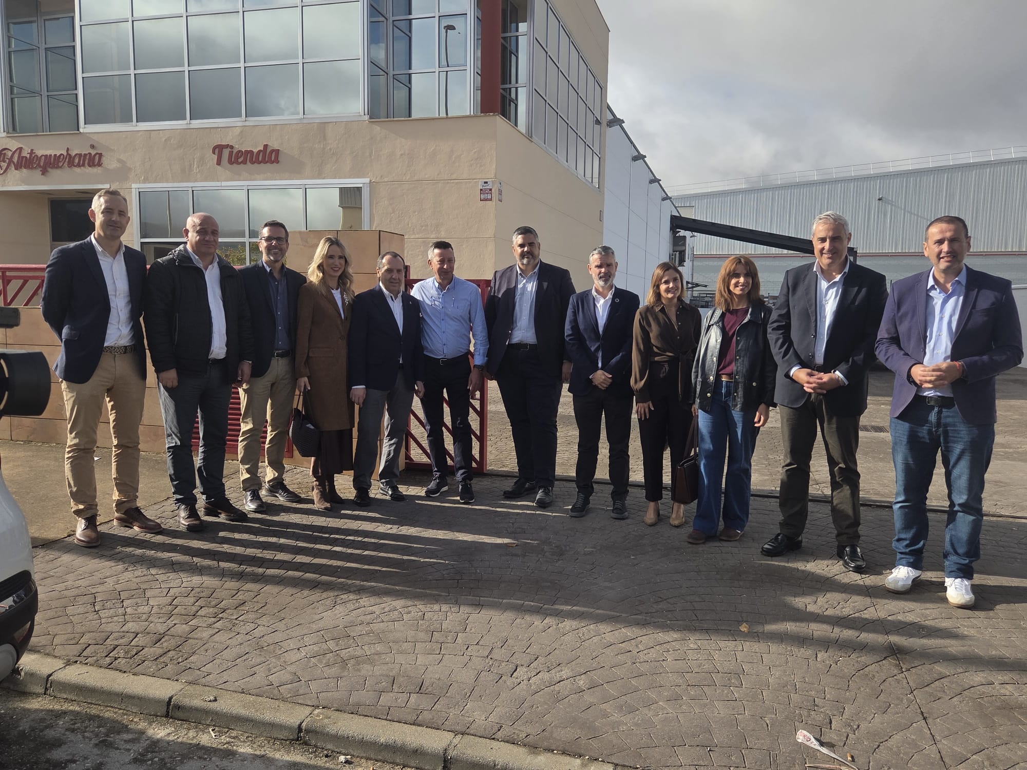 El PSOE denuncia "el mal estado" en el que se encuentra el Parque Empresarial de Antequera 5 POLITICA El PSOE denuncia el mal estado en el que se encuentra el Parque Empresarial de Antequera