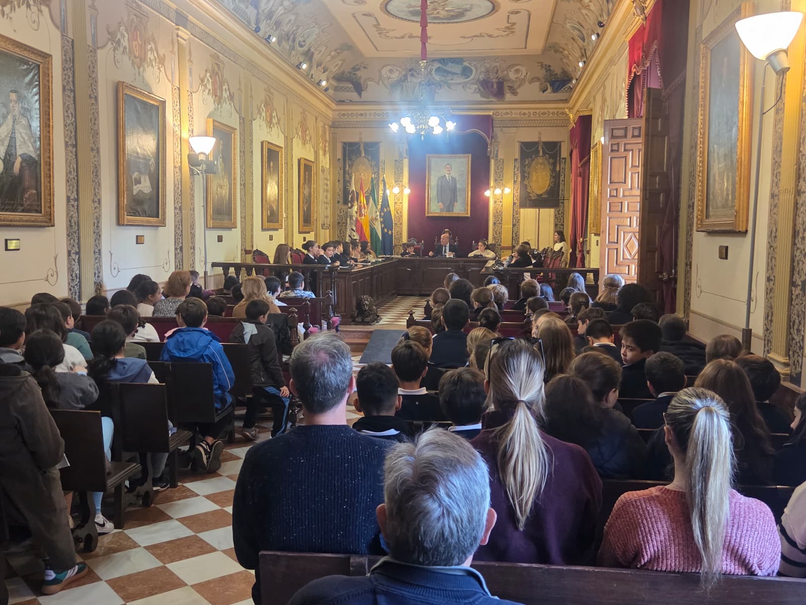 Los colegios Romero Robledo, León Motta y María Inmaculada participan en una nueva edición del Pleno Infantil de Antequera 13 WhatsApp Image 2025 11 20 at 11.12.00