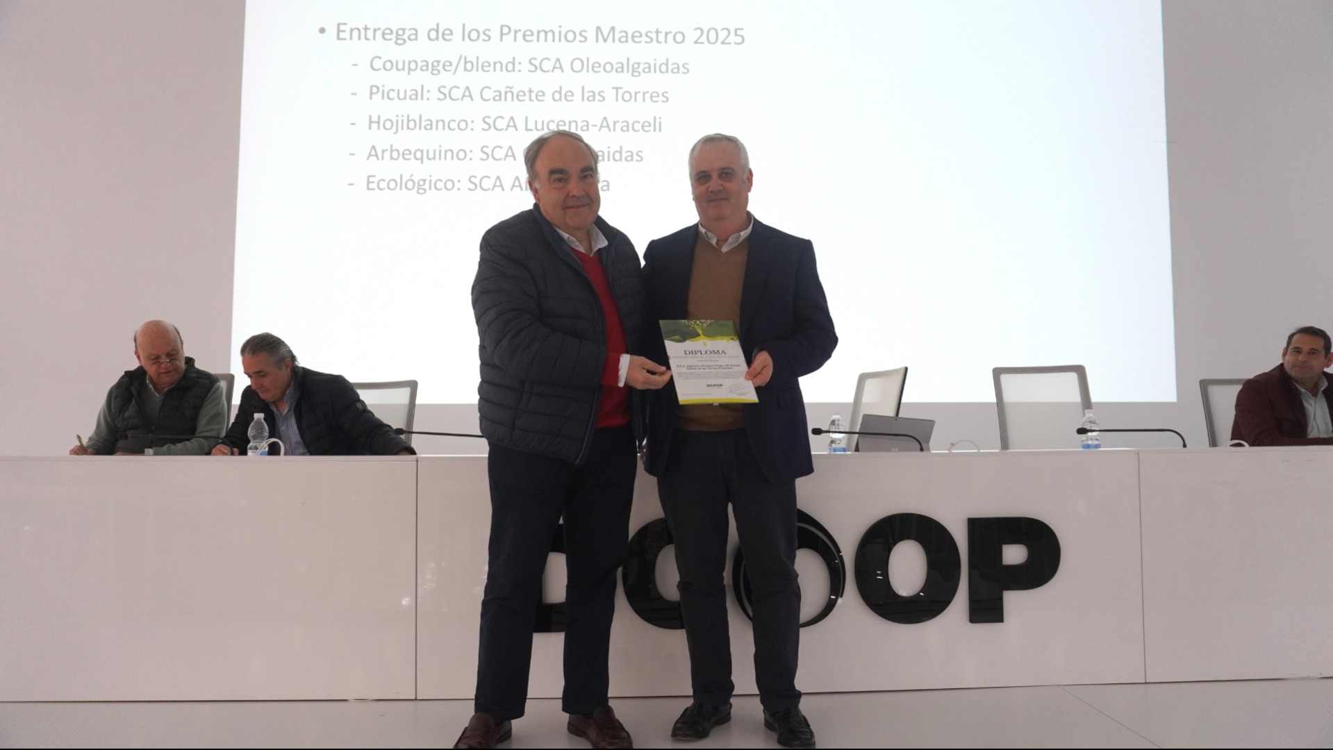 header img crop base64 691db8e557148