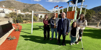 Villanueva de Cauche renueva su parque infantil con una inversión de 45.000 euros