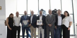 Archidona cede a su Peña Malaguista el brazalete homenaje del Málaga CF