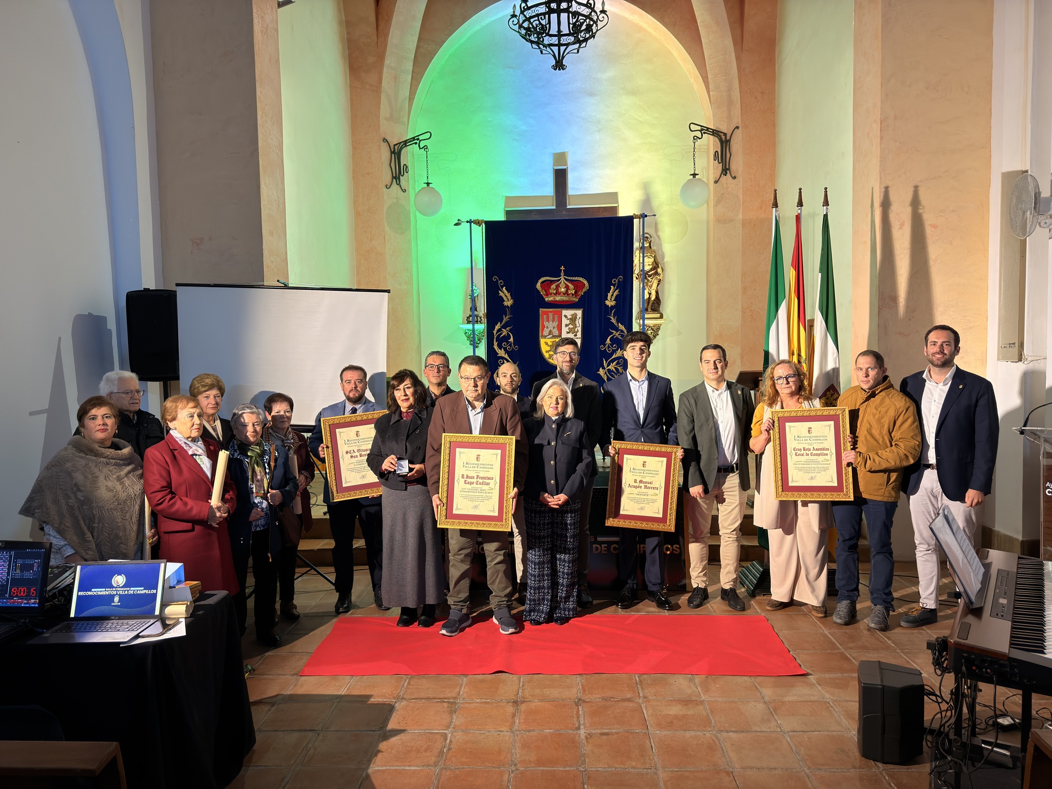 Campillos reconoce a figuras y entidades destacadas del deporte, el arte, la solidaridad y la empresa 5 COMARCA Campillos reconoce a figuras y entidades destacadas del deporte el arte la solidaridad y la empresa