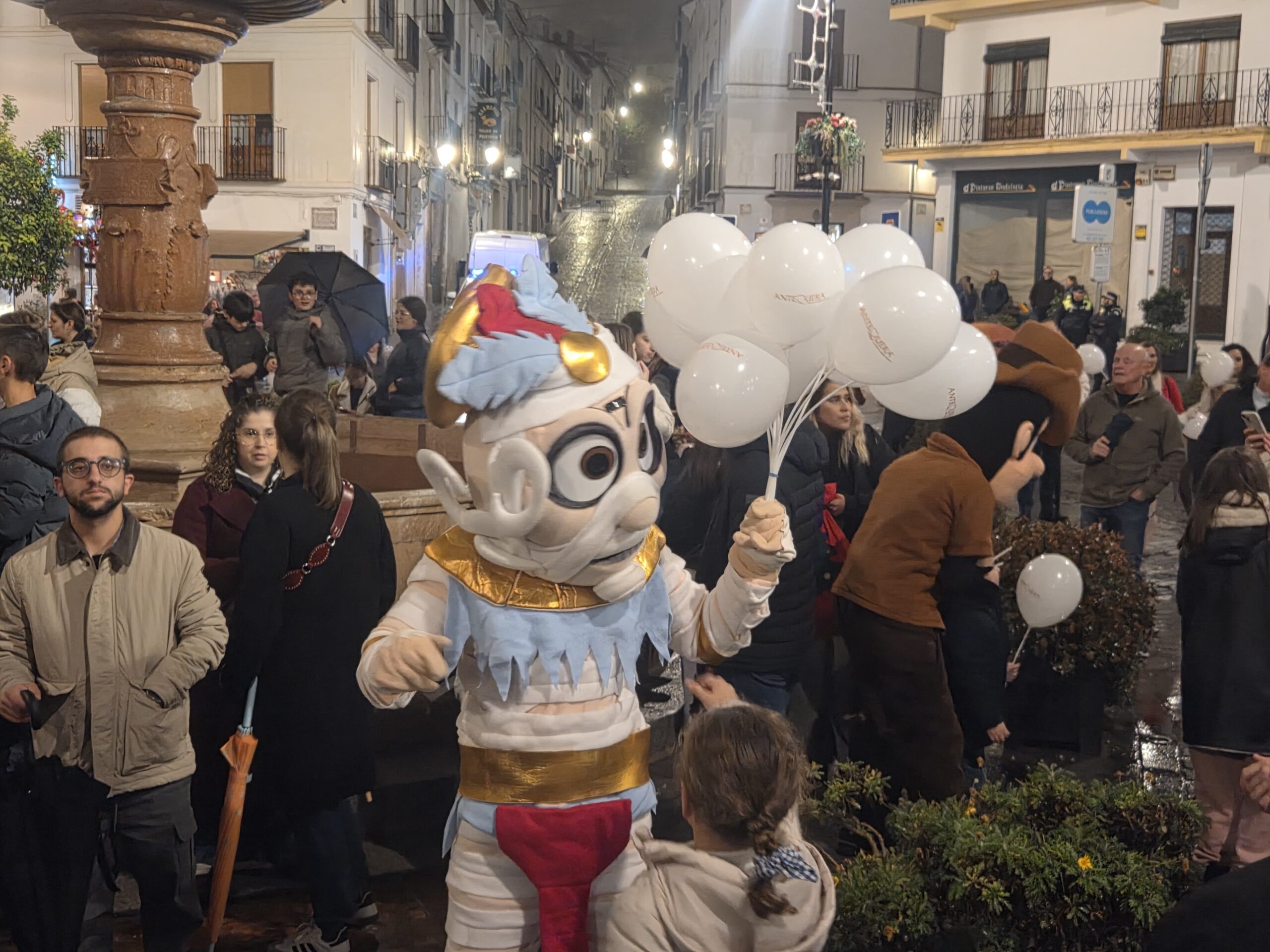Antequera enciende una nueva Navidad bajo la lluvia 20 IMG 20251205 WA0400 scaled
