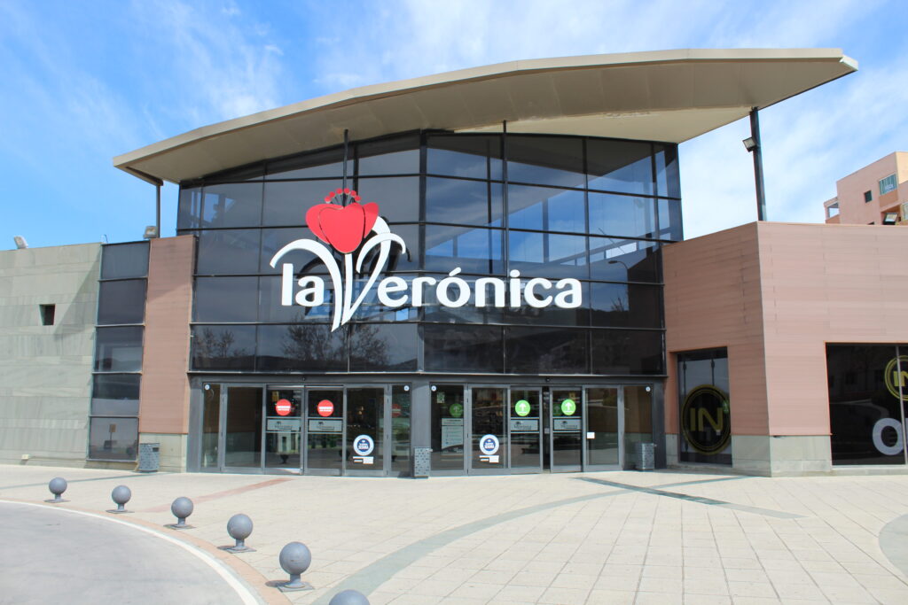 La Junta organiza una jornada de vacunación sin cita este sábado en el Centro Comercial la Verónica 5 IMG 2856 1024x683 1