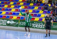 Victoria del Balonmano Dólmenes Antequera en la pista de Moguer (26-32)