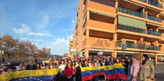 Clamor en Antequera por una Venezuela libre en la inauguración de la calle María Corina Machado