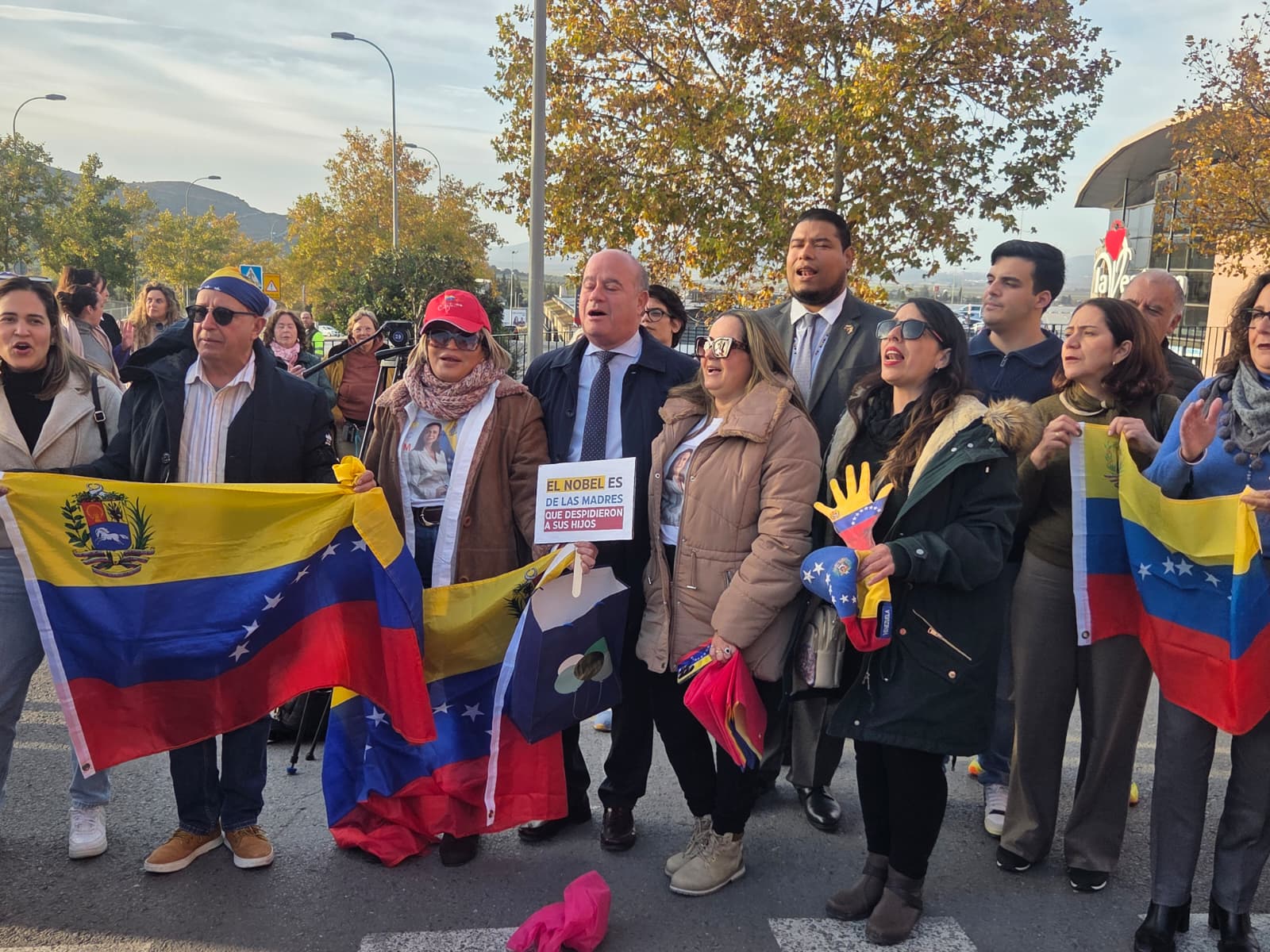 WhatsApp Image 2025 12 09 at 17.17.01