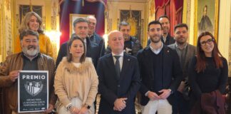 Toneladas de caramelos, miles de juguetes, mantecados y molletes con premio en la Cabalgata de Reyes de Antequera