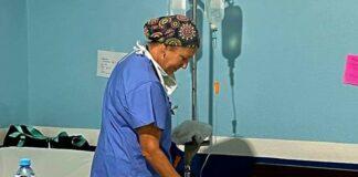 Una anestesióloga del hospital de Antequera participa en una campaña de cooperación sanitaria en Guatemala