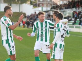 El Antequera CF suma tres nuevos puntos en El Maulí (2-0)