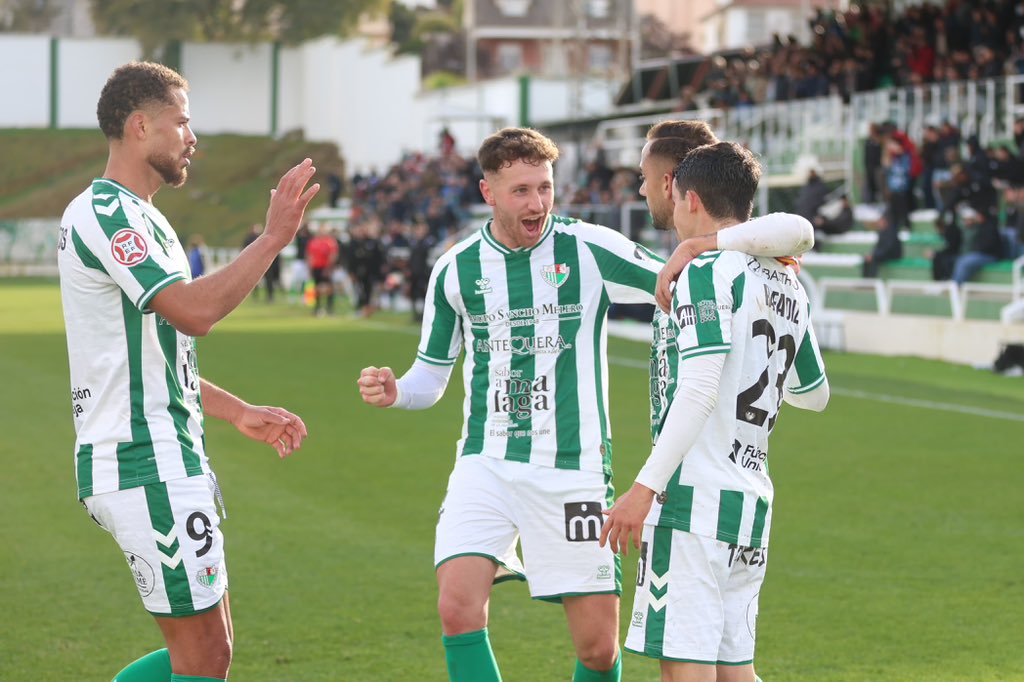 El Antequera CF suma tres nuevos puntos en El Maulí (2-0) 1 20260125 132434