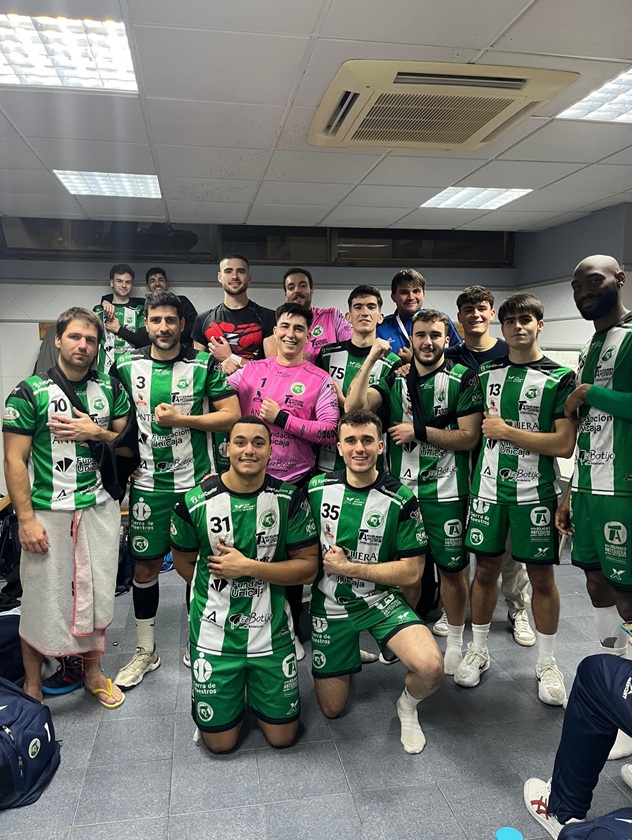 El BM Dólmenes inicia el nuevo año con victoria (35-29) 7 613088126 18308766220284221 113852921471230967 n