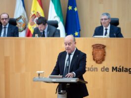El alcalde de Antequera reclama “respeto al reparto competencial del Estado” en la Tribuna de Alcaldes de la Diputación de Málaga