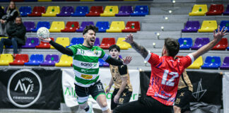 El Sano Antequera da un paso en falso sin perder el liderato (31-32)