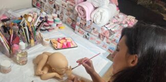 Cristina, artesana de bebés reborn en Antequera: «Mucha gente dice que no son muñecos, sino una experiencia de ternura»