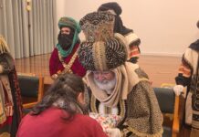 GALERÍA | Los Reyes Magos visitan las residencias de mayores de Antequera