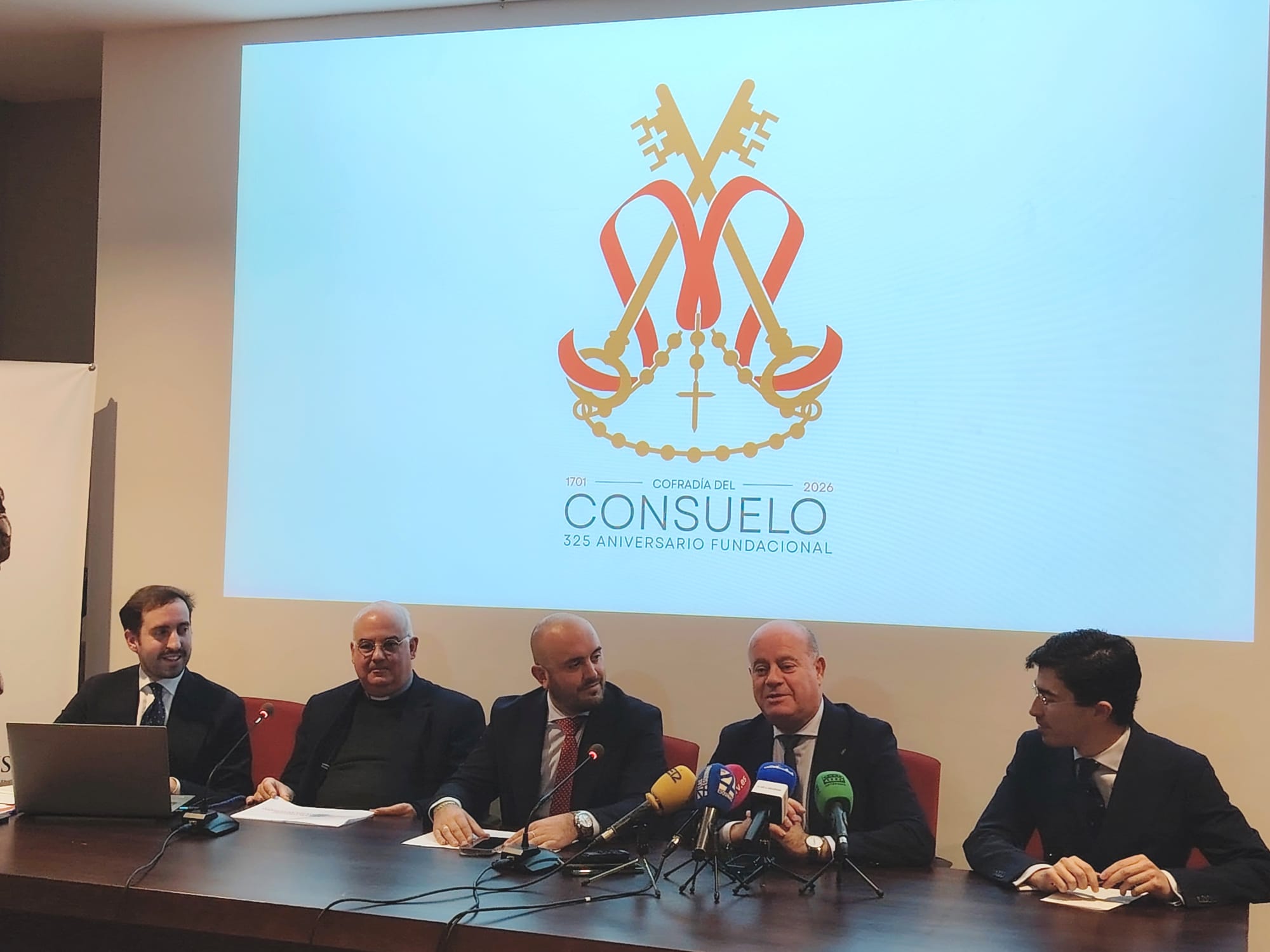 La Cofradía del Consuelo de Antequera presenta el programa de actos por su 325 aniversario 1 WhatsApp Image 2026 01 13 at 11.50.49