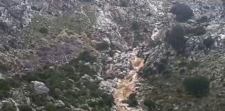 La lluvia «resucita» la cascada de la Sierra de Chimenea
