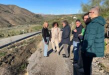 La Diputación se compromete a colaborar en el arreglo de un vial de acceso al polideportivo de Carratraca