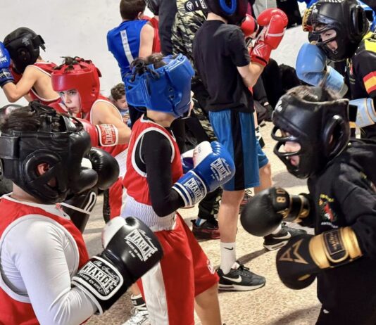 Más de 200 antequeranos se suben al ring: El boxeo despega con fuerza en Antequera