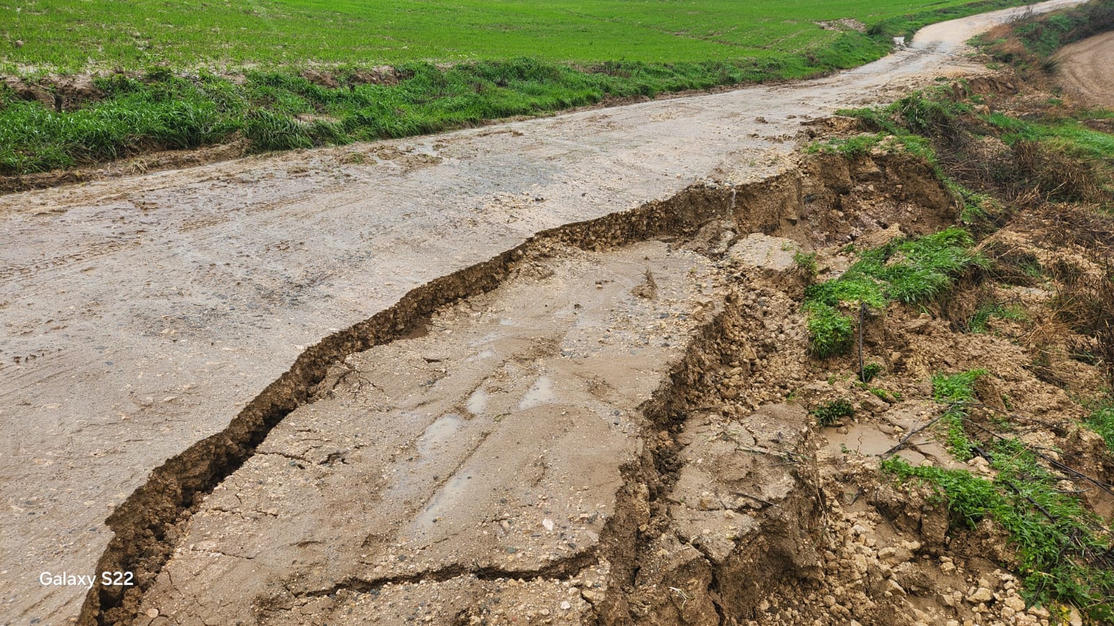 El PSOE de Antequera urge actuaciones en el Sur del Torcal ante el aislamiento de familias y los cortes de agua tras las lluvias 1 627679785 1293767729445649 948136547182196664 n