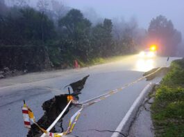Cortada temporalmente la MA-6101 en Villanueva de Algaidas por la rotura de la calzada