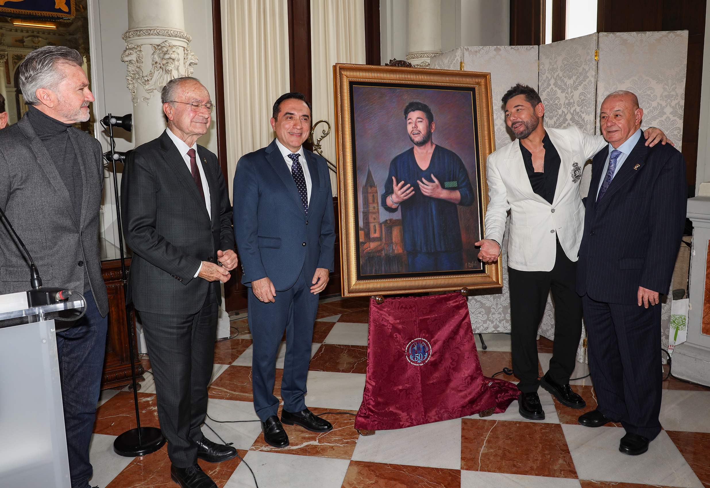 Junto al alcalde presidente de Pena Trinitaria y Domi del Postigo