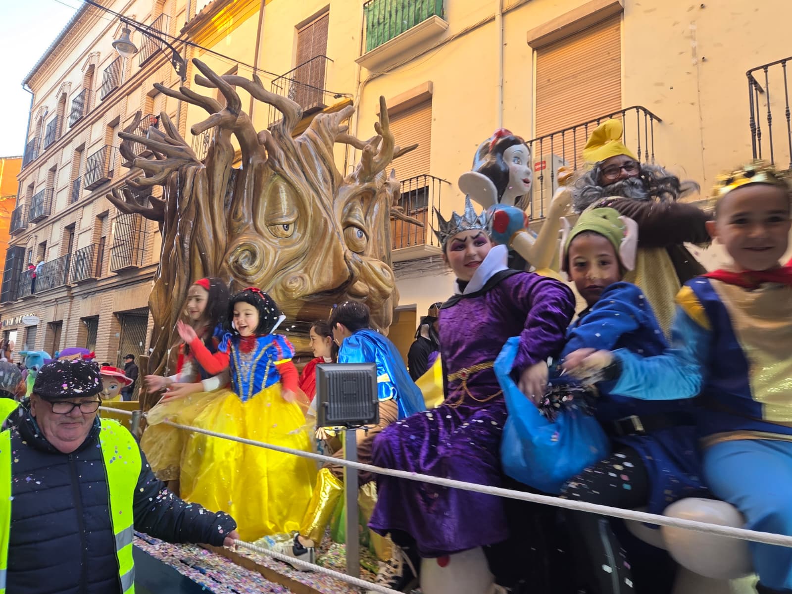 El Carnaval de Antequera llena de música y color la ciudad durante el fin de semana 1 WhatsApp Image 2026 02 16 at 09.43.42