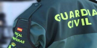 Interceptado un vehículo en Valle de Abdalajís con 30 pastillas de hachís y más de un centenar de plantas de marihuana